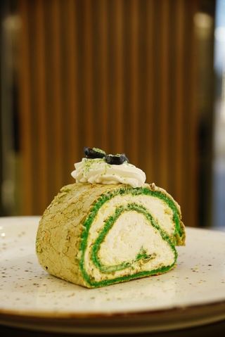 Меренговый рулет Фисташковый