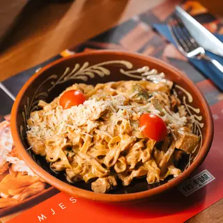 Pasta sa piletinom
