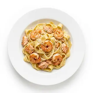 Pappardelle Con Salmón Y Langostinos