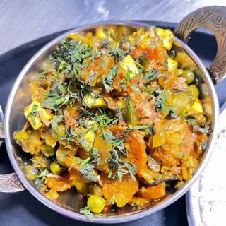 93. Verduras Karahi
