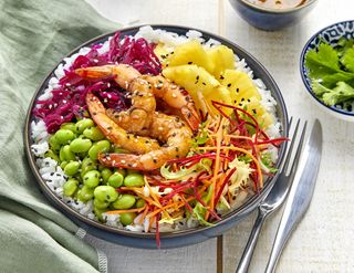 Poke Bowl Crevette Tempura Concombre Tomate Avocat Mangue Ou Ananas