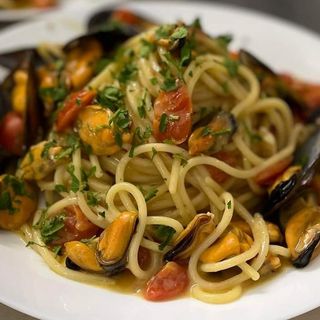 Pasta con cozze e pomodorino 