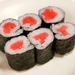 Hosomaki con atún (8 pzs.)