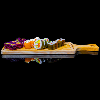 A24. Combo de Uramaki & Gunkan & Futomaki & Maki (19 unidades)
