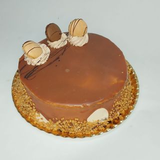 Tarta De Praliné De Almendra (6 A 8 Raciones)