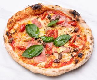 Пица Капричоза (580г)