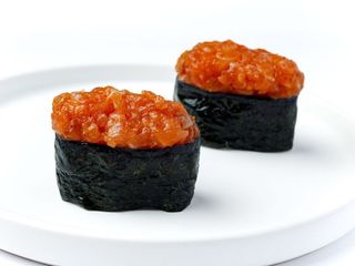 Gunkan Łosoś 2 szt. (100g)