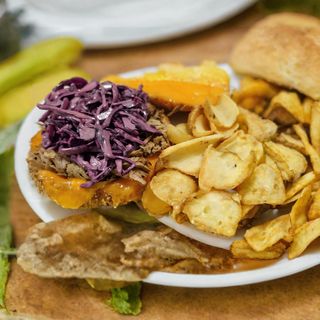 Pork guinness burger