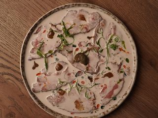 Вітелло тоннато із Пьемонта під соусом з тунця (190g)