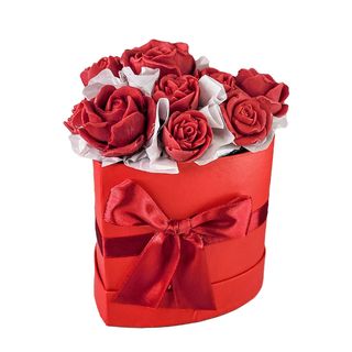 Bukiet róż z czekolady w kształcie serca 200g