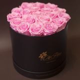 17 trandafiri criogenați roz în cutie de lux mare neagră