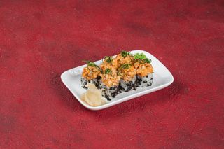 Ролл угорь,тунец,спайси соус