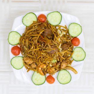 Tallarines Fritos Tres Delicias