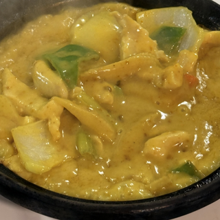 Pollo con salsa Curry