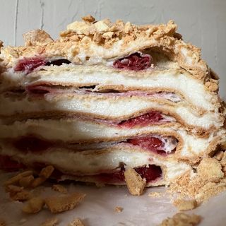 Вишневий наполеон 