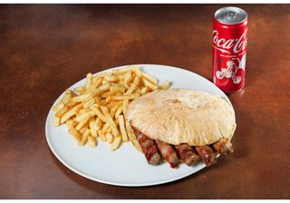 Rolovani ćevapi obrok