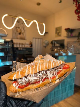 Croissant cu Nutella