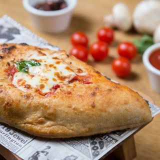 Pizza Calzone Troddio
