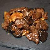 323.  Ternera Con Bambú Y Setas Chinas