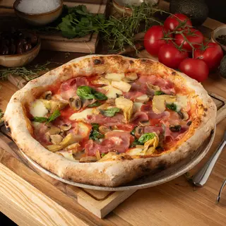 Pizza Capricioasa