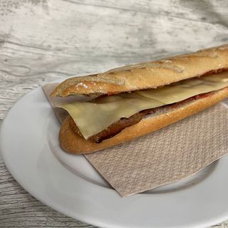 Bocadillo de Bacon con Queso