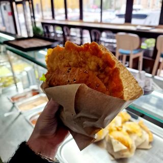 SANDWICH CU SNITEL DE CASA