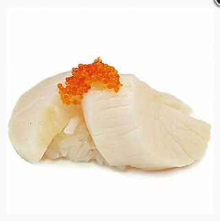 36. Nigiri de vieira (2 pzs.)