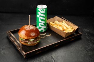 Комбо бургер Sprite 0.33