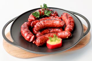 Cârnați de porc semiafumați