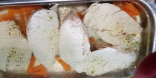 Куряча грудка варена (75г)