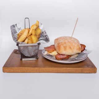 Bocadillo Gourmet De Pechuga Queso Brie