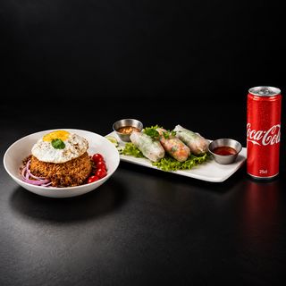 Rouleaux De Printemps Poulet + Riz Loc lac + Coca cola
