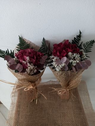 Ramillete de Hortensia Preservada Granate