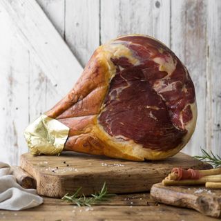 Prosciutto Di Parma Z Certyfikatem Dop. (cena Podana Za 100 Gr.)