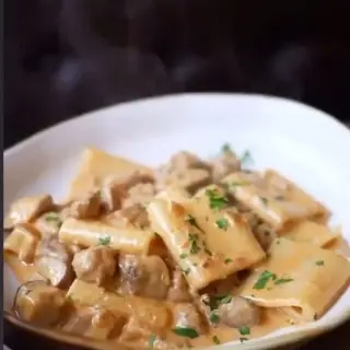 PASTA MACCHERONI VESUVIO