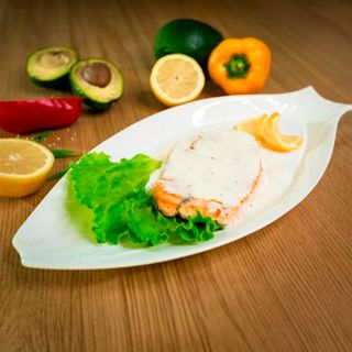 Семга под сливочным соусом