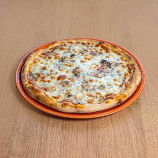 Pizza Prosciuto e Funghi