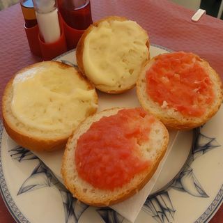 Pan Con Tomate Y Alioli (1 Ud.)