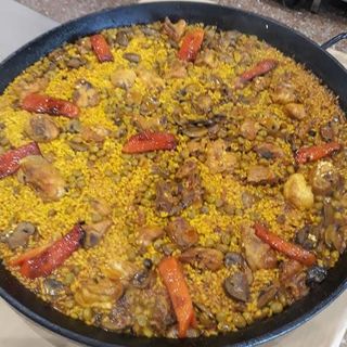 Paella De Carne