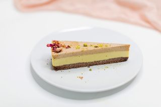 Tort carame cu siorp agave , raw, fără gluten