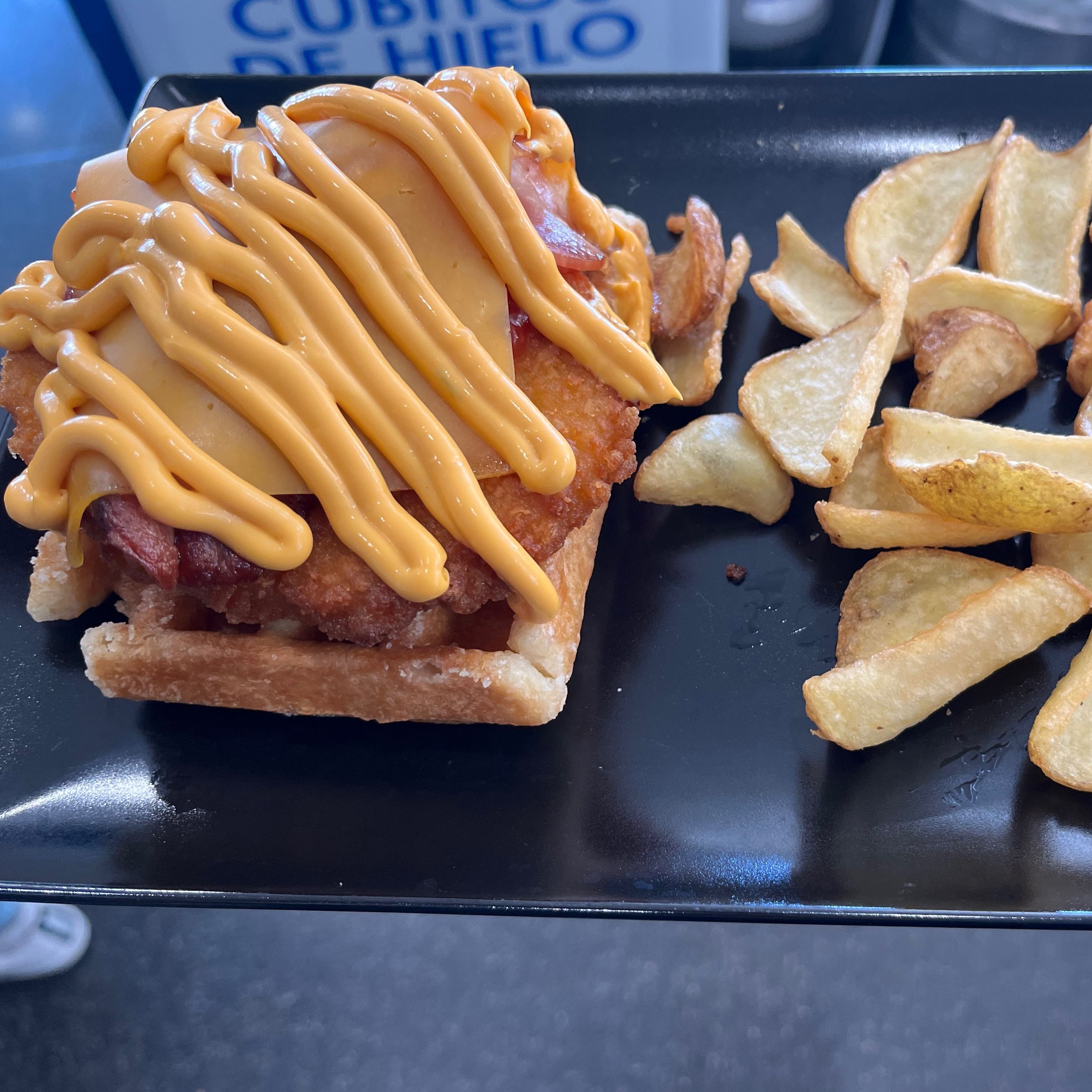 6. Hamburguesa Bodeguita