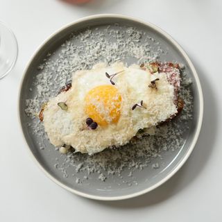 Potato toast with beef