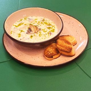 Юшка Закарпатська з білими грибами