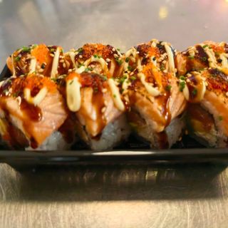 City salmon uramaki flameado (NEW)