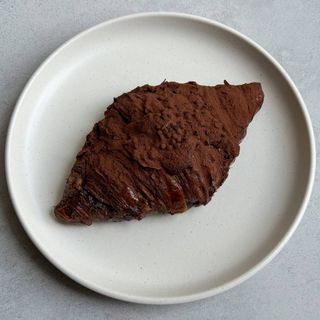 Круасан з шоколадним заварним кремом