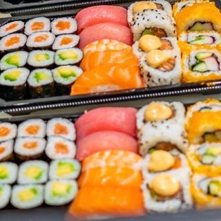 Combo sushi 12 ( 24 piezas  )