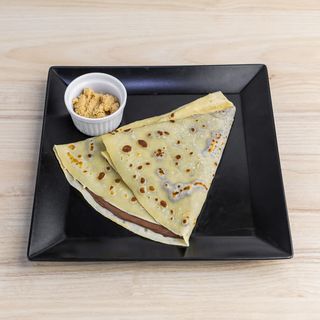 Palačinka sa nutelom i plazmom u mleku