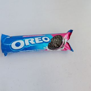 STRAWBERRY CREME FLAVOURED 