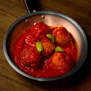 ALBONDIGAS EN SALSA DE TOMATE