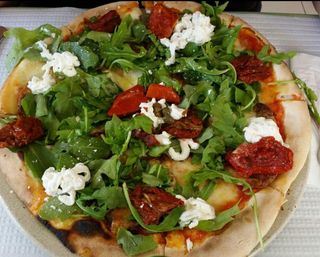 Pizza Napoli - Pálermo Média